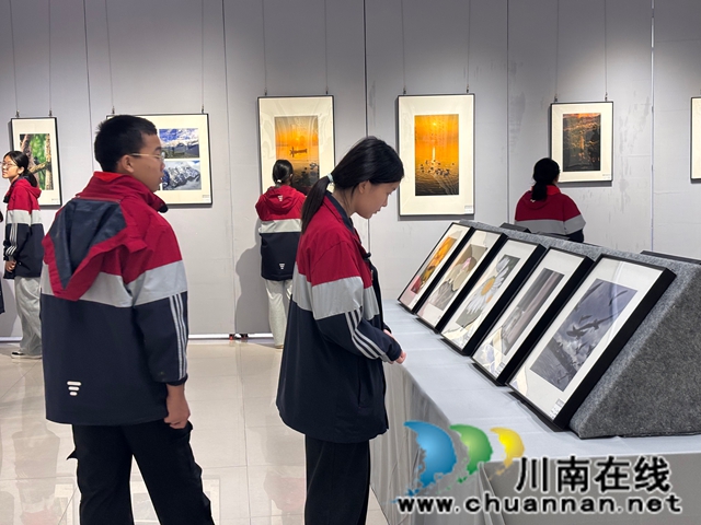 师生参观 (4).jpg