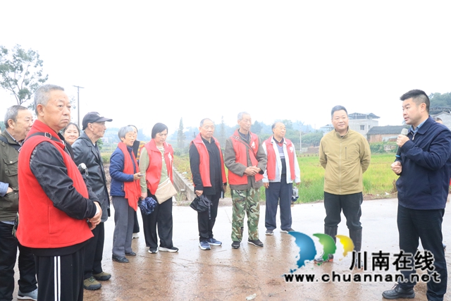 泸县玄滩镇关工委银龄智慧赋能田园新科技