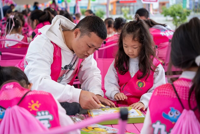 千亩园区搭台 文旅商融合唱戏|泸天化九禾探索乡村振兴新路径(图3) 化3.jpg