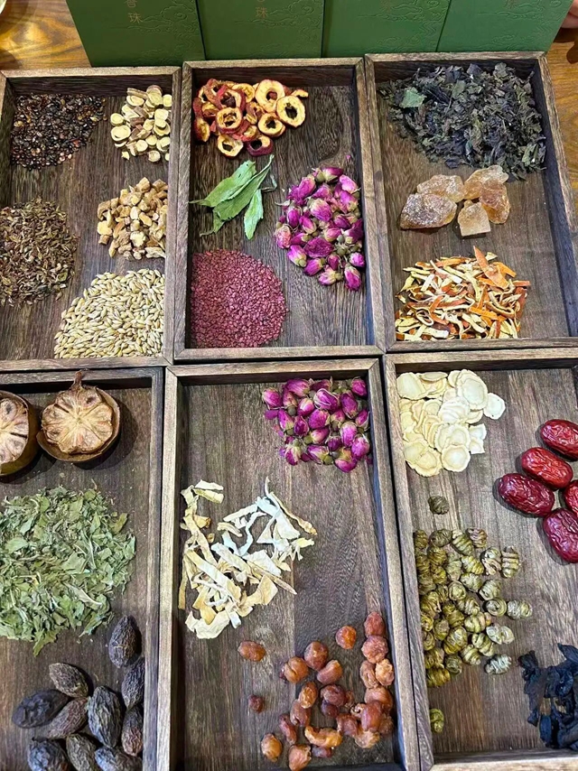 “乌蒙本草·酒城品健” ,这场盛大的中医药大健康品鉴活动要来啦!(图2) 乌2.jpg