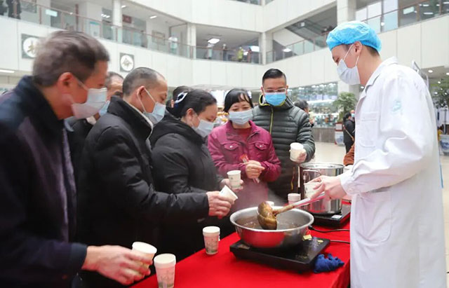 下周一上午9:00,西南医大中医院王明杰、庄诚、鲜玉军等专家免费看病啦……(图2) 1.jpg