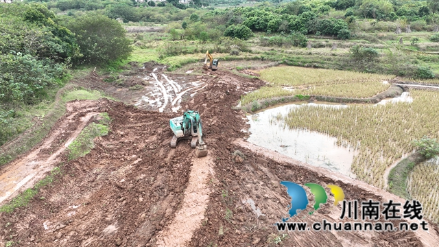 良田筑牢粮食安全根基|泸县高标准农田建设绘就乡村振兴新图景(图2) 牛滩镇王坝村高标准农田建设1.jpg
