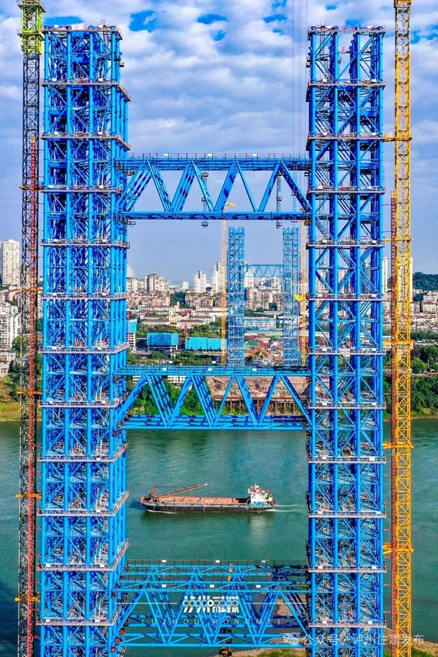 最新进展,泸州长江五桥冲刺双塔封顶(图2) 17.jpg