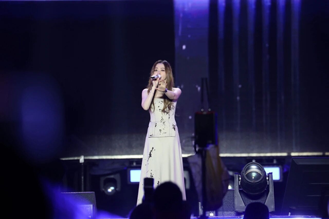 万人共赴青春之约,安逸生活巨星演唱会超燃现场→(图26) 26.jpg