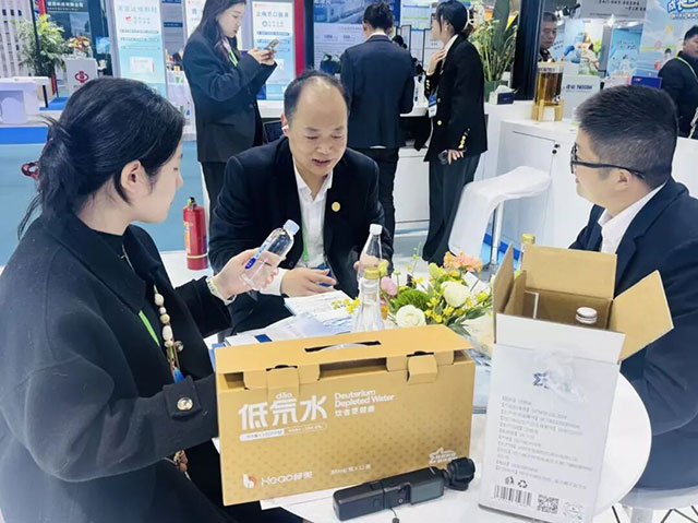 健康之水 盛会之选 | 核奥低氘水首次亮相中国医药城第16届泰州医药博览会(图10) 10.jpg