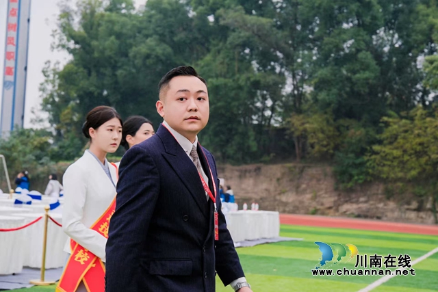 泸州市2025年美发师形象设计师职业技能竞赛盛大开幕 高规格赛事赋能酒城美业人才发展(图8) 10.jpg