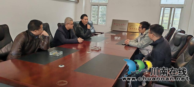 省级科技特派员赴叙永县开展技术指导助力乡村振兴(图1) 技术指导座谈交流.jpg