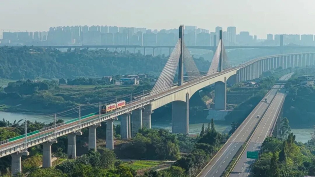 开通运营进入倒计时，隆泸叙铁路顺利通过安全评估