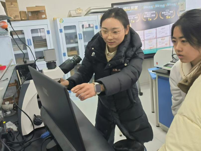 泸州市市场检验检测中心技术赋能校企协同 助力中医药传承创新人才培养(图2) 人2.png