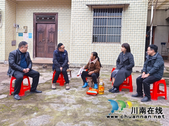 祝福送到家门口,欢喜洋溢心坎上——泸县开展今冬明春“情系农民工·暖冬送祝福”走访慰问活动(图3) c56364709b0d99e8a9d524944c37591a.jpg
