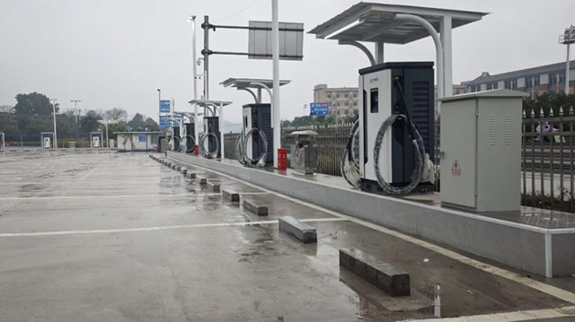 超充泸州添新站 春节充电更方便(图2) 2.jpg