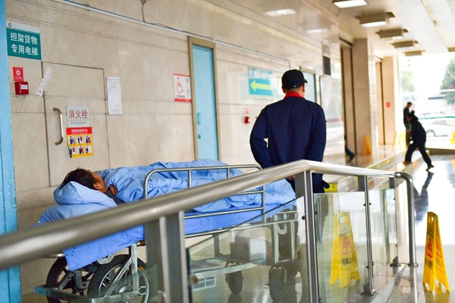守护生命,永不停歇——西南医大附院的“春节守岁人”(图30) 30.jpg