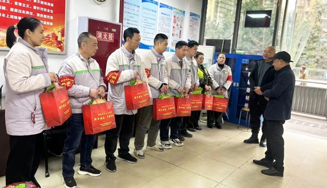 春节在岗不打烊,市民出行我护航丨泸州公交人的春节,既温馨又幸福!(图5) 5.jpg