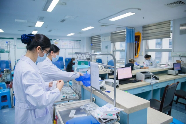 西南医大附院:通力配合,全力应对节后“看病潮”!(图9) 9.jpg