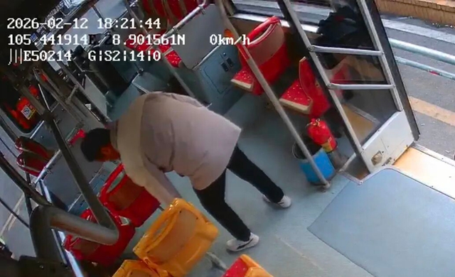 泸州:春节公交人在岗,好人好事暖新春(图4) 公交4.jpg