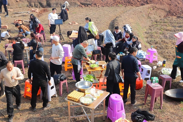 田园藏乐趣 文旅促振兴|泸县天兴镇鸵鸟田园会圆满落幕(图2) 天2.jpg