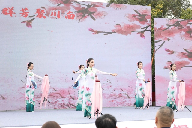 建设法治四川 巾帼在行动丨四川省2026年“三八”维权月暨“巾帼普法基层行”在泸启动(图7) 7.jpg