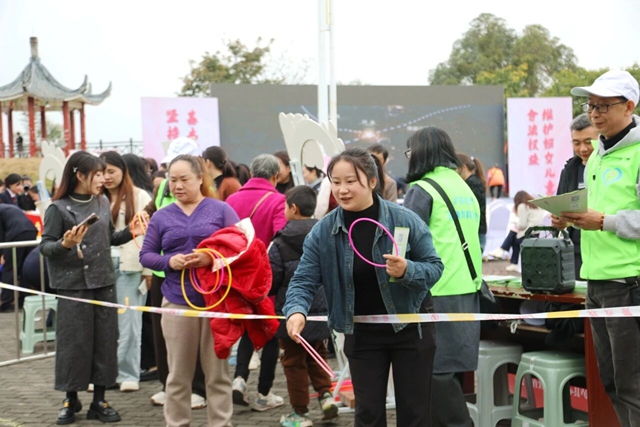 建设法治四川 巾帼在行动丨四川省2026年“三八”维权月暨“巾帼普法基层行”在泸启动(图10) 10.jpg