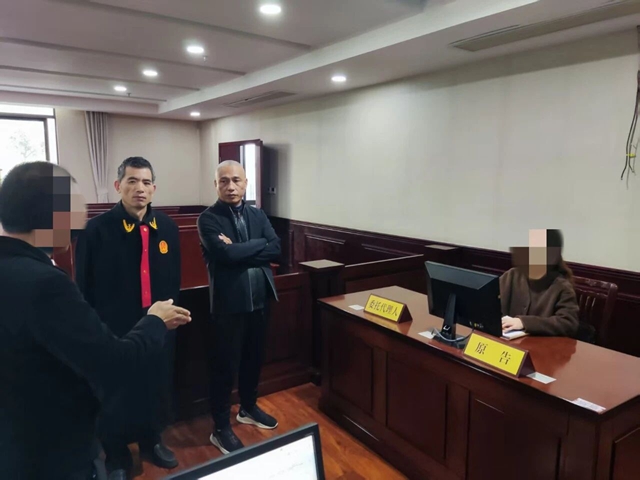 泸法麒麟·龙马“谈”和丨行业政协委员助力现场调解 跨区域租赁合同纠纷当庭化解(图1) 民1.jpg