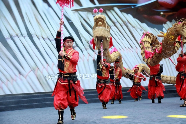 四川泸县·2026全国龙舞闹元宵活动震撼上演(图19) 19.jpg