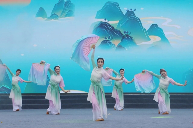 四川泸县·2026全国龙舞闹元宵活动震撼上演(图20) 20.jpg