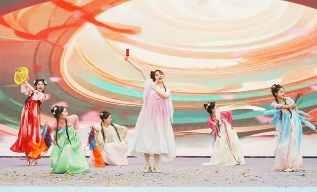 好漂亮!宜宾这里的十万亩李花盛开了(图2) 2.jpg