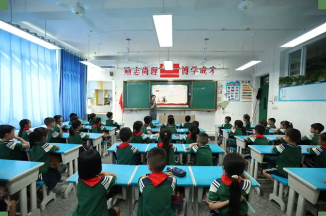 龙马潭区法院:在昼夜平分处,以法之爱润童心(图6) 6.jpg