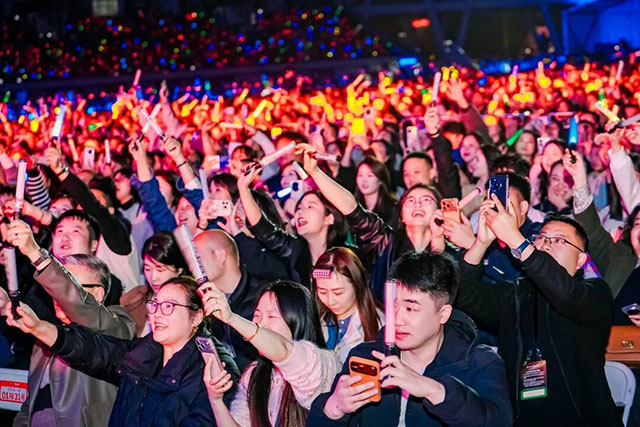 多图直击!昨晚,泸州美好生活演唱会太燃了→(图8) 8.jpg