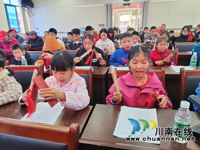 泸县玄滩镇关工委开展2026年爱心助学帮扶活动(图4) 4.jpg