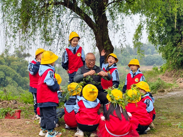 缅怀 致敬 传承！泸州各学校开展清明祭英烈主题系列活动
