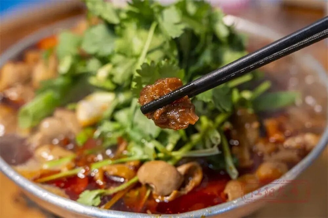 春日限定!老泸州·大河街换新装,风筝纱幔里的浪漫约会(图12) 12.jpg