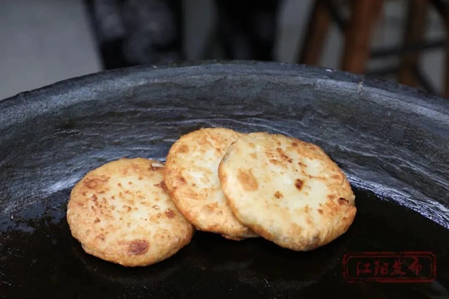 春日限定!老泸州·大河街换新装,风筝纱幔里的浪漫约会(图15) 15.jpg