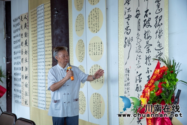 扎根人民沃土 彰显为民初心——评中国书协会员王乾林回乡书法展暨文艺惠民实践(图5) 5.jpg