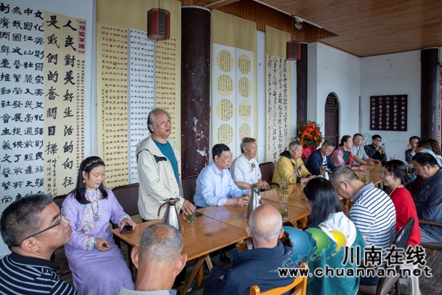 扎根人民沃土 彰显为民初心——评中国书协会员王乾林回乡书法展暨文艺惠民实践(图7) 7.jpg