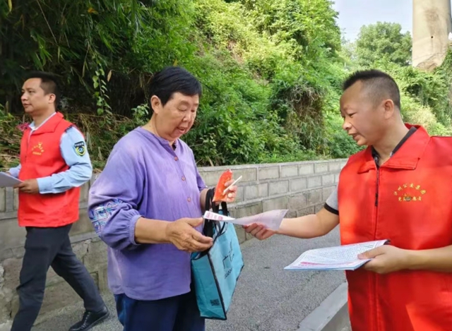 爱在公交 温暖同行| 泸州公交集团开展“5.20全国公交驾驶员关爱日”主题活动(图10) 10.jpg
