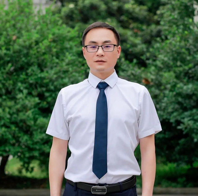 现在征集你的问题丨5月23日,《将来进行时》高考答疑直播(图4) 人4.jpg