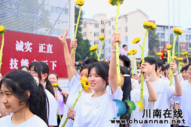 逐梦出征 不负韶华|泸县建校举行2026届高考出征仪式(图16) 一举夺魁.jpg