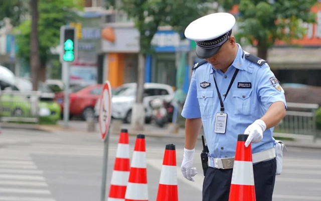 这份中考出行指南请查收,酒城交警全力以“护”(图9) 交9.jpg