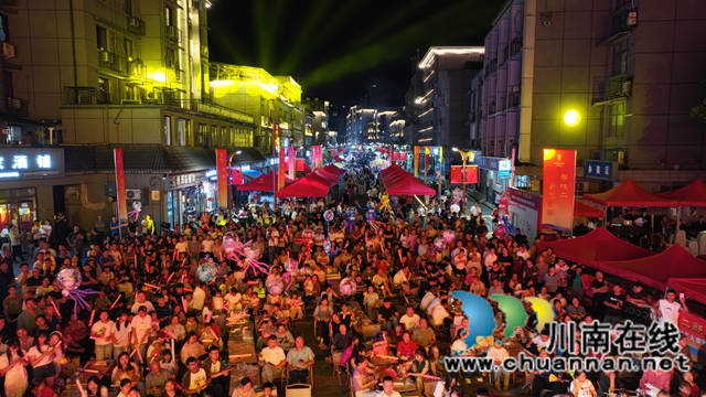 赛事带动夜间经济 李骁 摄.jpg