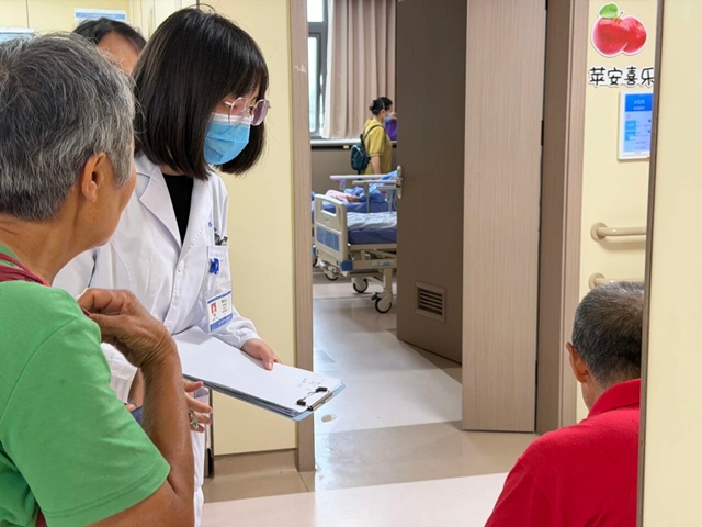 从治病到善终,泸州这群医生陪老人走好晚年(图5) 5.jpg