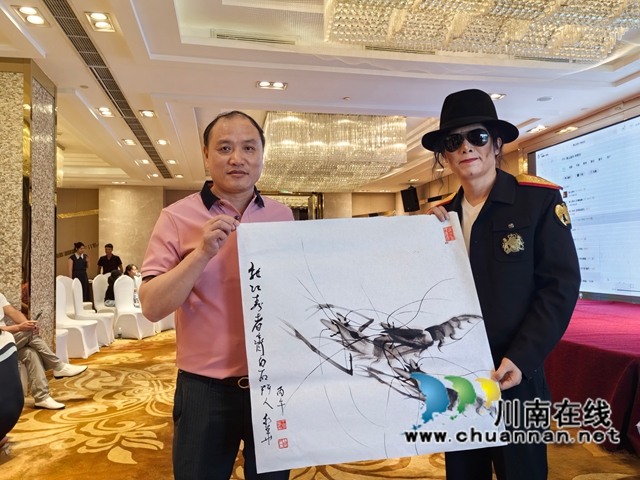 文化架桥助出海 艺韵交融谋新途｜国际文化使者王杰克逊在泸州巨洋酒店开展企业公益见面会