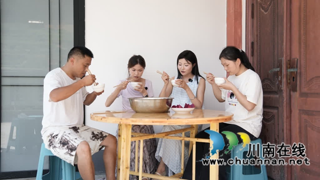古蔺:溶洞冷水唤醒舌尖清凉,一道“南瓜鲜鱼”成了夏日消暑顶流(图3) 鱼3.jpg