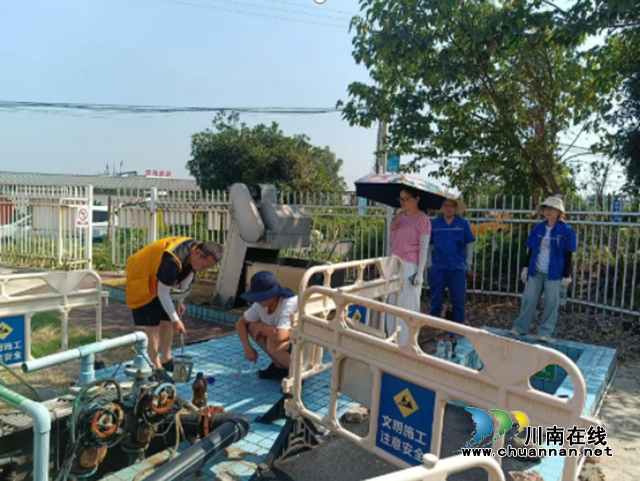 不惧盛夏酷暑 严守水质关口｜龙马潭区多部门联动开展乡镇污水厂水质取样监测