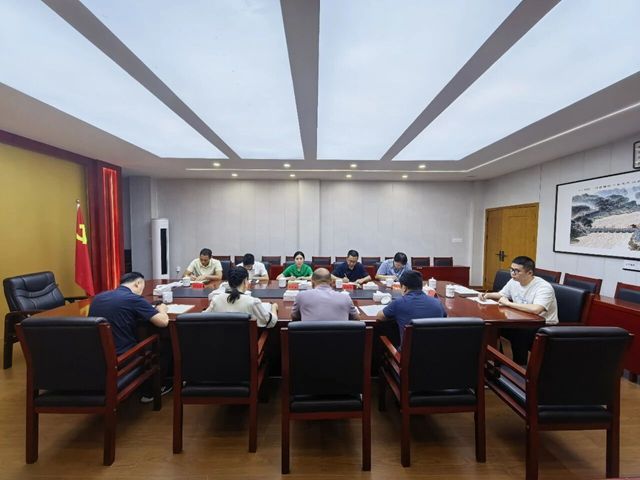 致公党泸州市委会开展《大力依托西部陆海新通道助力我省企业“出海”开辟市场》座谈调研(图1) 公1.jpg