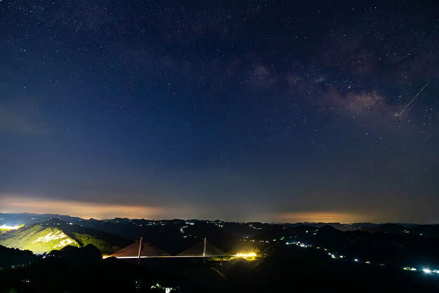 赴一场星空之约!古蔺大小朋友追随英仙座流星雨解锁宇宙浪漫(图6) 6.jpg