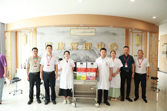 合江县中医医院:礼赞仁心敬担当,一线慰问暖人心(图11) 11.jpg