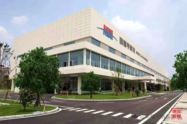 纳溪两家企业入选省级定制化生产重点企业(图4) 省4.jpg