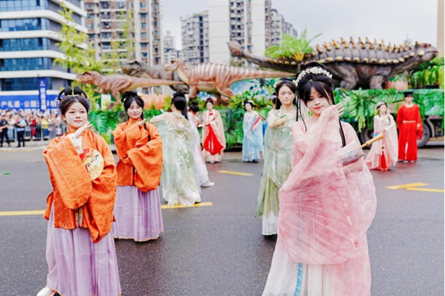 龙8.jpg