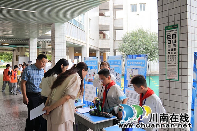 叙永县第19届青少年科技创新大赛在叙永镇中心校顺利收官(图5) 活动现场-(7).jpg