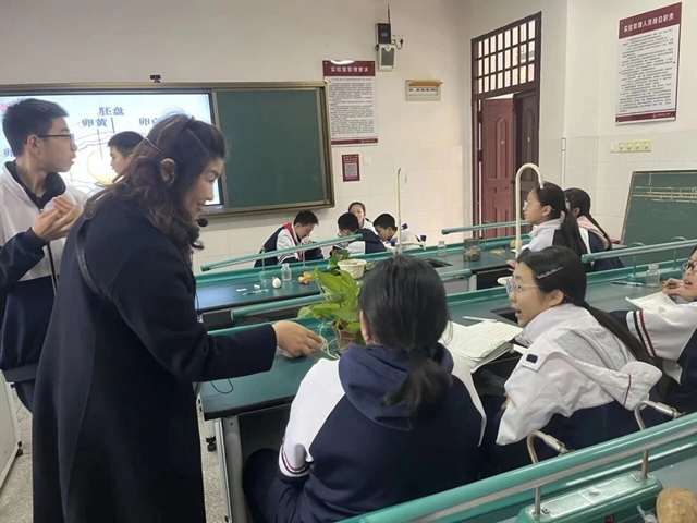 酒城良师 | 邹玉梅:种桃种李种春风(图3) 梅3.jpg